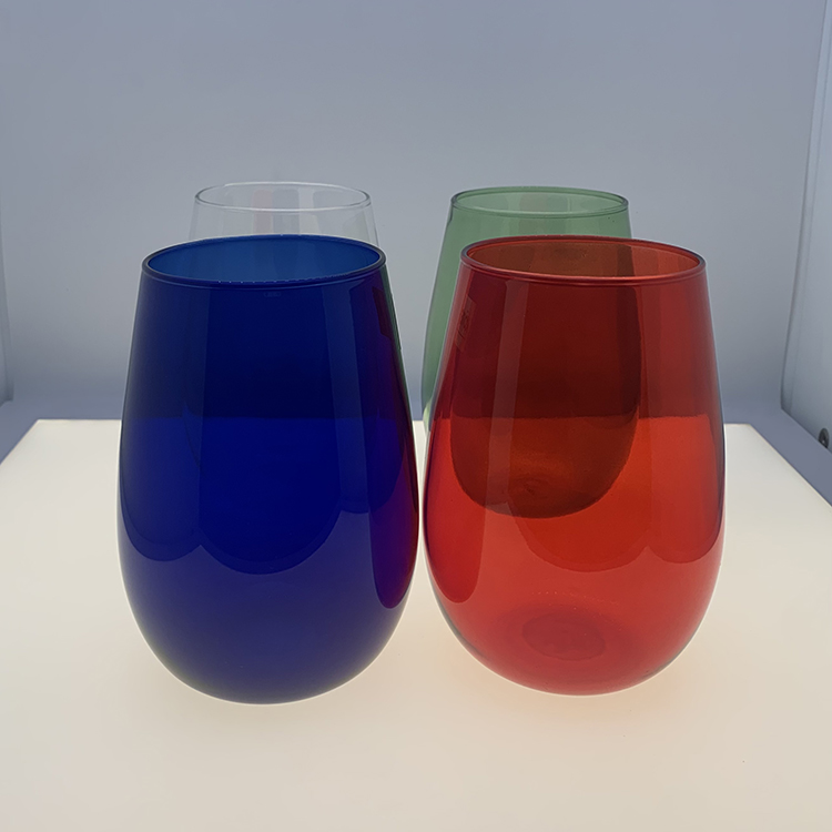 玻璃杯