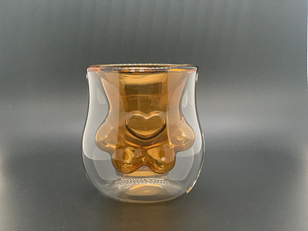 玻璃杯